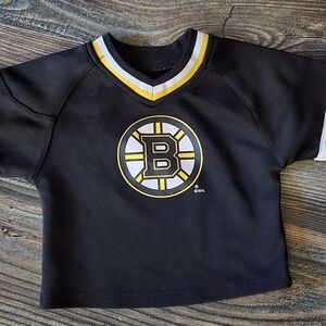 NHL Boston Bruins Black Youth Logo Shirt with Yellow Trim